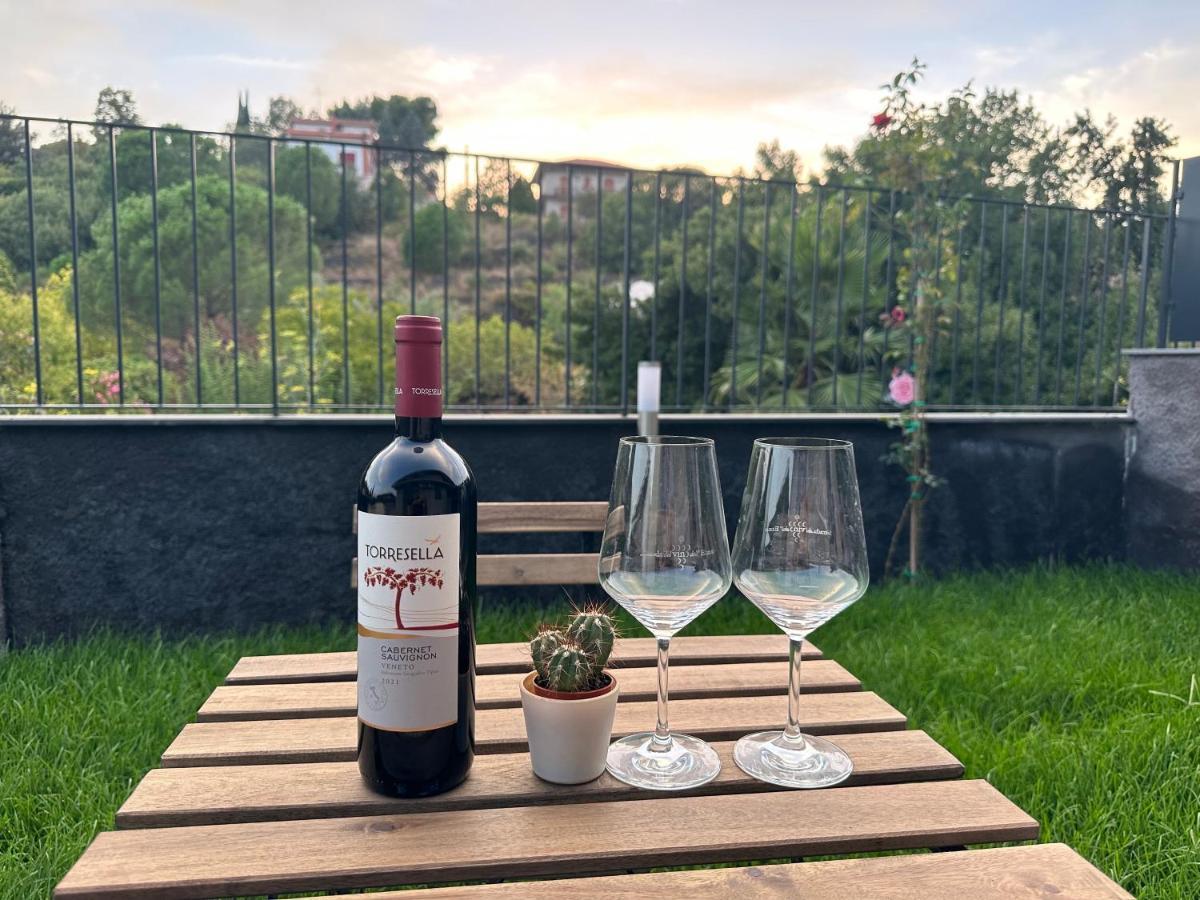 Amour Ici - Villa Intera Nicolosi Bagian luar foto